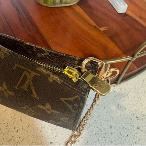 Louis Vuitton Monogram Toiletry Pouch on Chain Authentic LV Crossbody Clutch Bag - Picture 6 of 13
